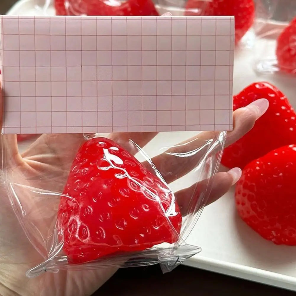 Balle Anti-Stress Fraise – Mignonne & Relaxante
