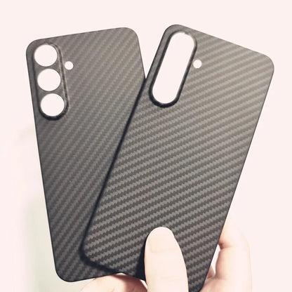 Coque Samsung S23 FE / S24 FE en Fibre de Carbone – Ultra-Fine & Haut de Gamme