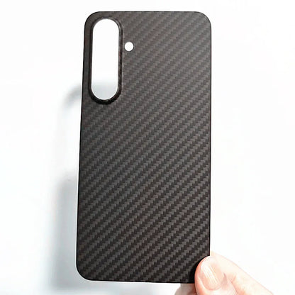 Coque Samsung S23 FE / S24 FE en Fibre de Carbone – Ultra-Fine & Haut de Gamme